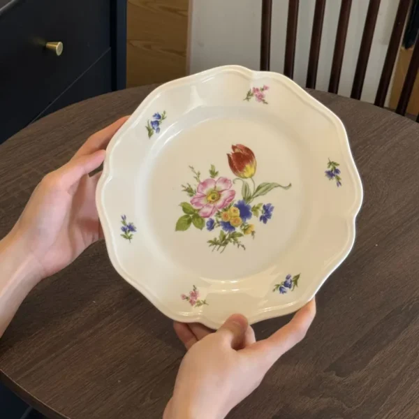 MYOUNG- 8'' 9''Tulip Flower Printed Porcelain Ceramic Dinner Plate Petal shaped Slide Plates Serving Table Dish - Image 3