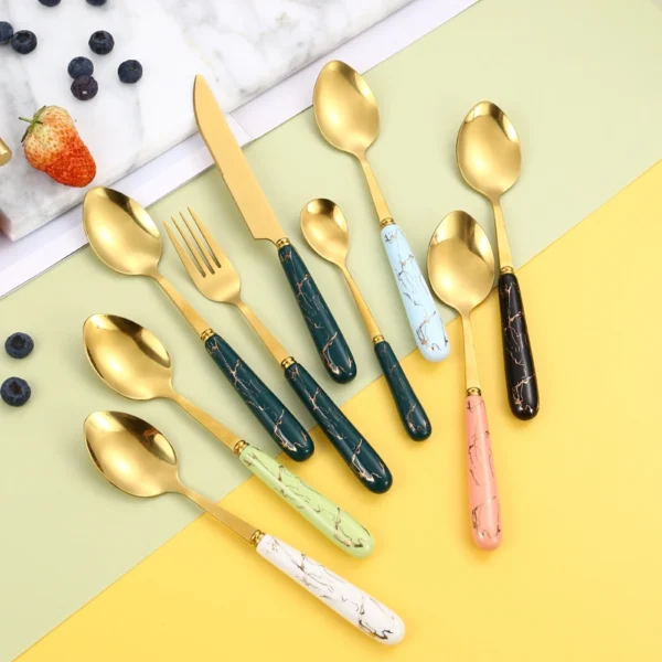 Factory Customized Ceramic Handle Stainless Steel Cutlery Set