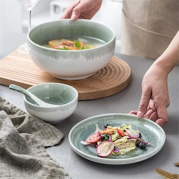 to Safe use of tableware at the dining table