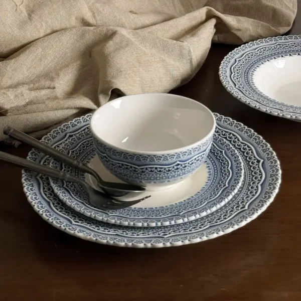 MYOUNG-French Style Embossed Blue and White Porcelain Plate,Wholesale Royal Fancy Pattern Decorative Plate - Image 4